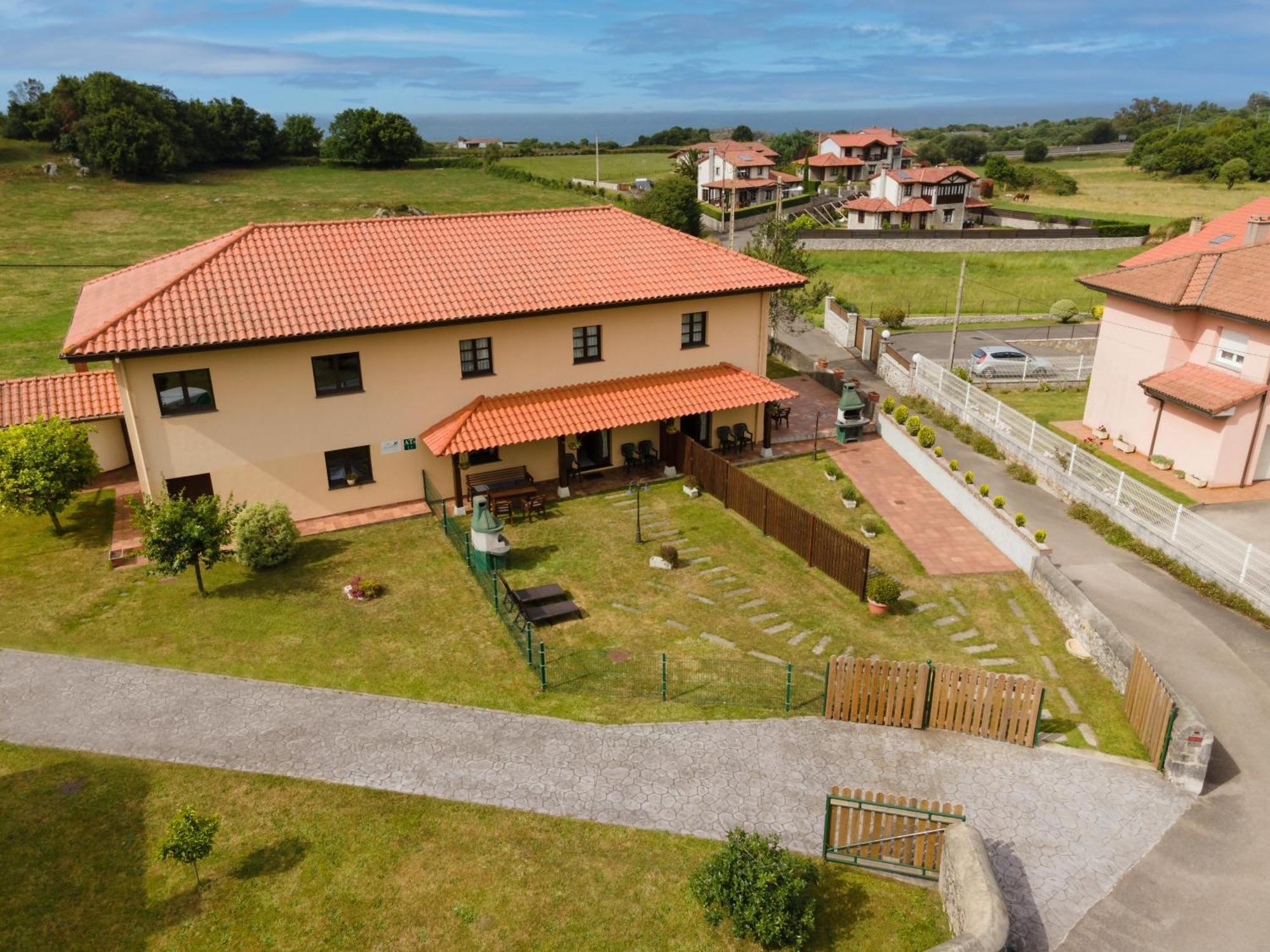 Apartamentos El Acebo Naves  Ngoại thất bức ảnh