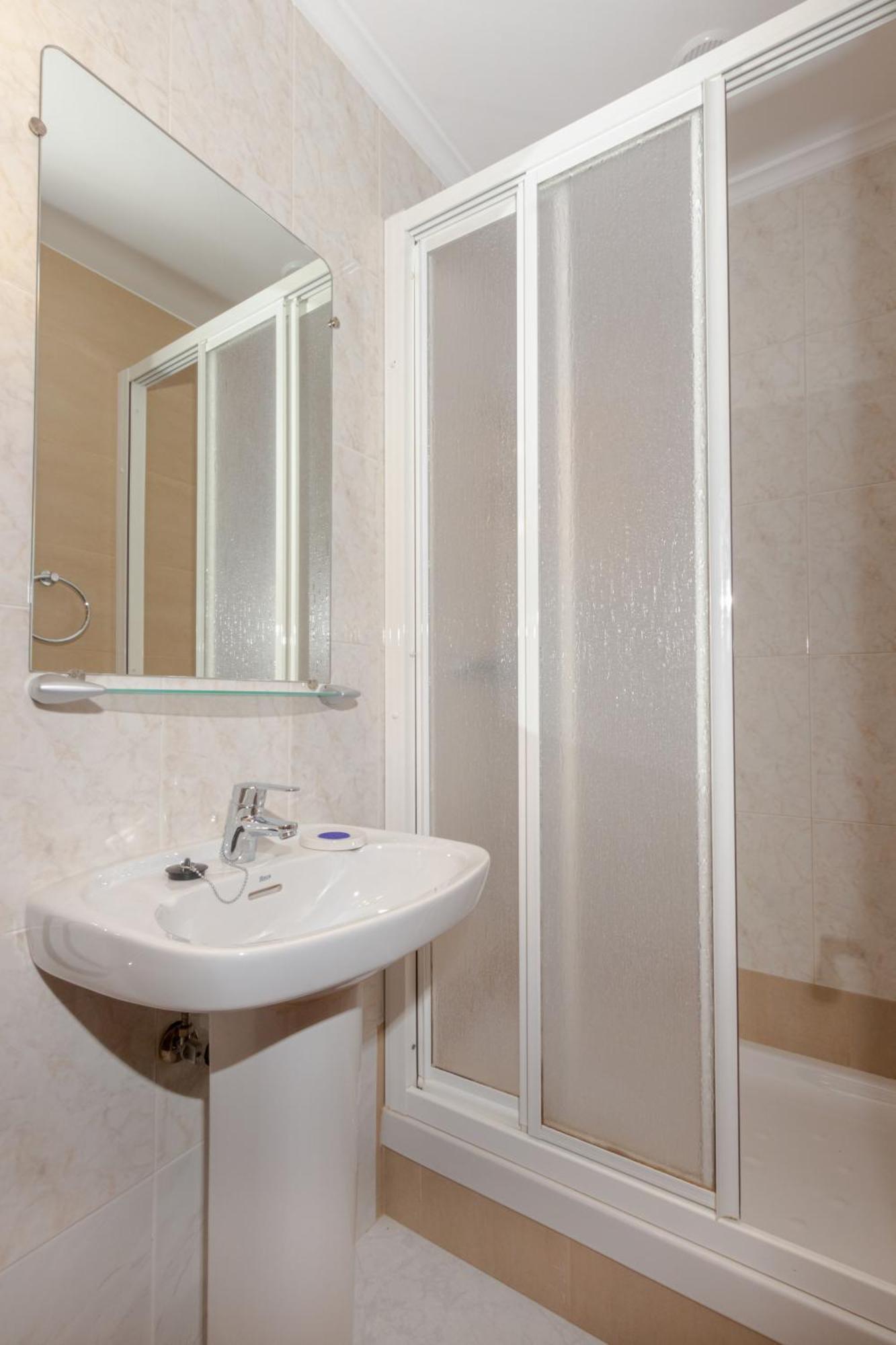 Apartamentos El Acebo Naves  Phòng bức ảnh