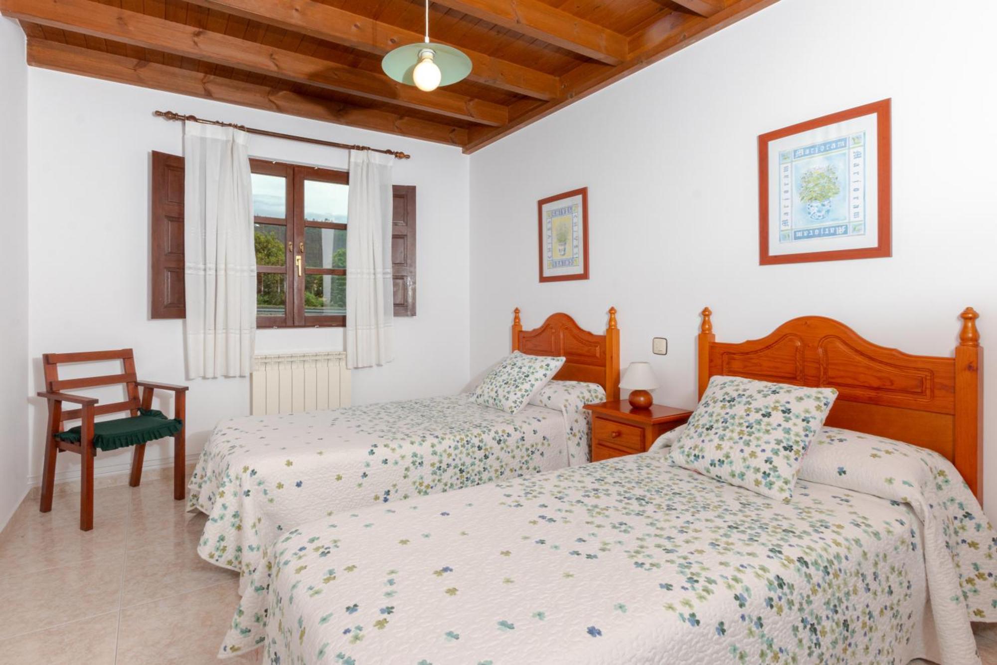 Apartamentos El Acebo Naves  Phòng bức ảnh